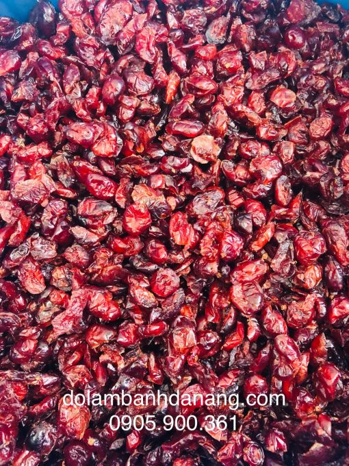 nam-viet-quat-kho-cranberry.png