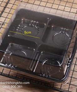 Hộp nhựa 4 bánh đế đen W134 BOX-7840-8599-1C