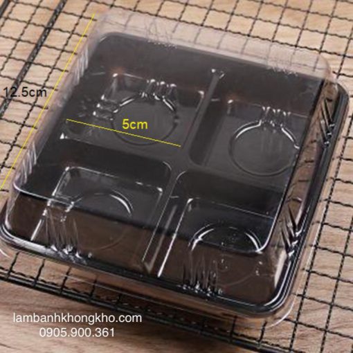 Hộp nhựa 4 bánh đế đen W134 BOX-7840-8599-1C