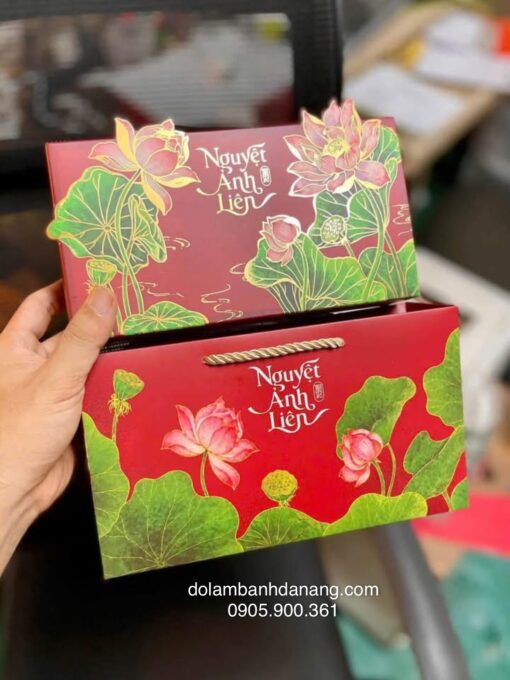 Hộp trung thu 2 bánh Nguyệt Ảnh Liên Đỏ (kèm túi)