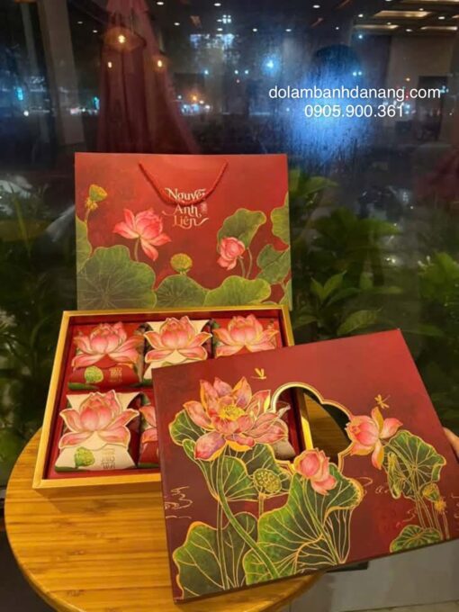 Hộp trung thu 6 bánh Nguyệt Ảnh Liên Đỏ